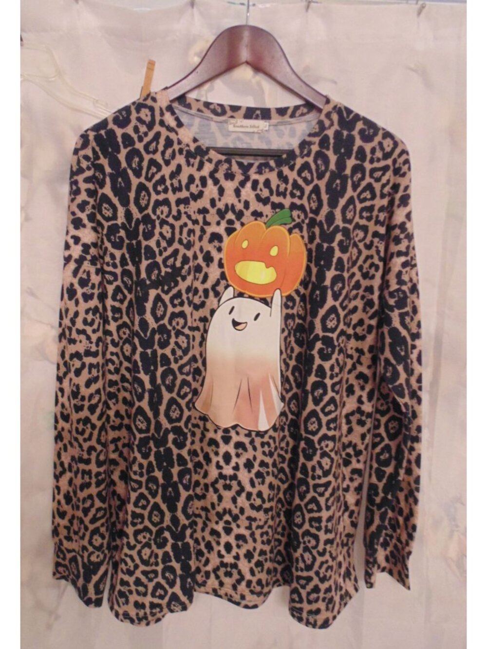 Ladies Halloween Animal Print Ghost Pumpkin Southern Stitch Top Shirt Size XL HT